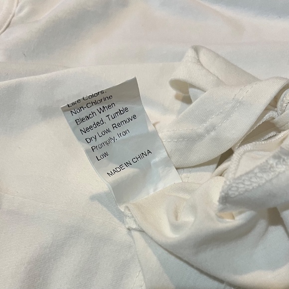 Sleeveless Top with Tied-Knot - Picture 9 of 12